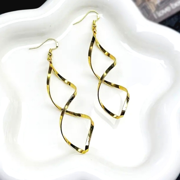 Spiral Drop Earrings. Gold Plated - Picture 4 of 5